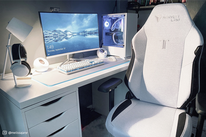 Secretlab TITAN Evo 2022 SoftWeave Plus PC Gaming Chair in Arctic White